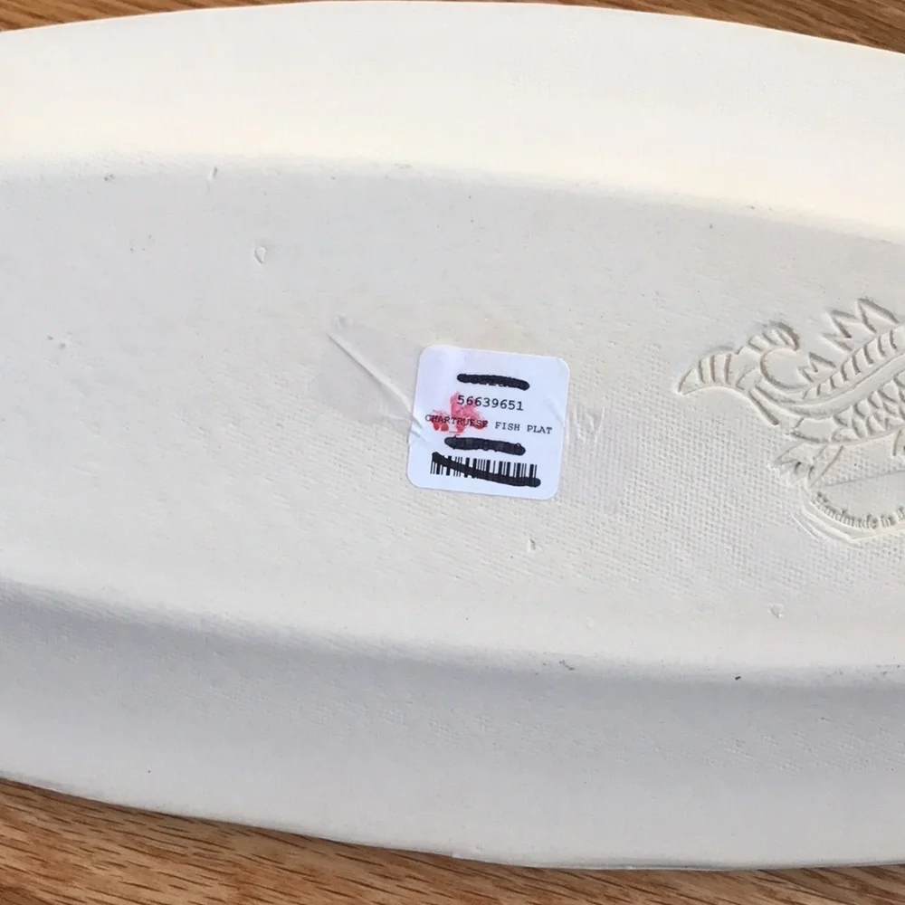 NWT Anthropologie Terrain Handmade Chartreuse Fish Platter.